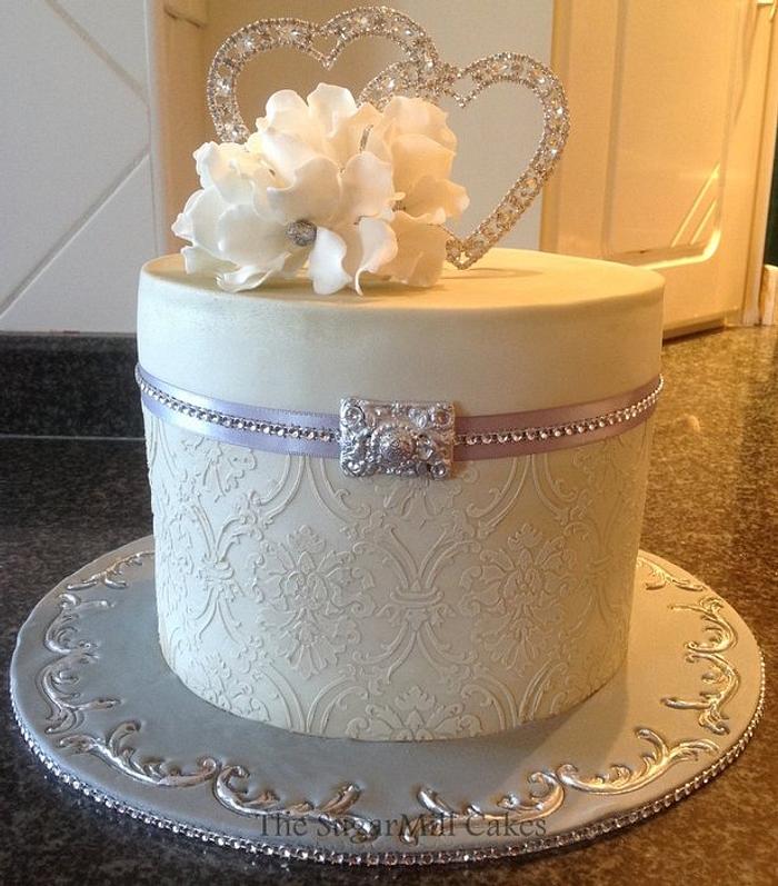 one tier damask wedding cake