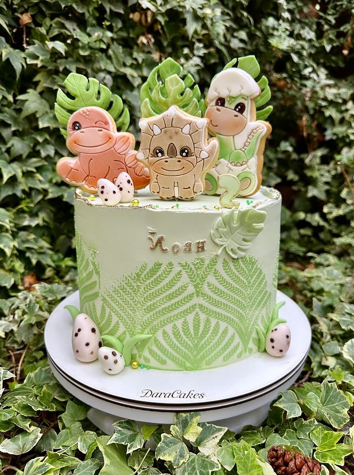 baby dino cake