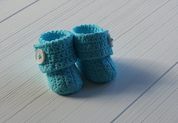 Baby crochet uggs