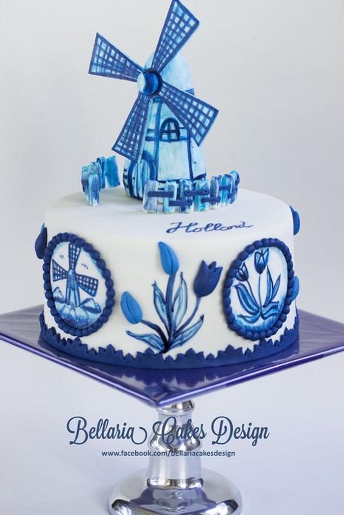 Handpainted Delft blue (delftware) cake.