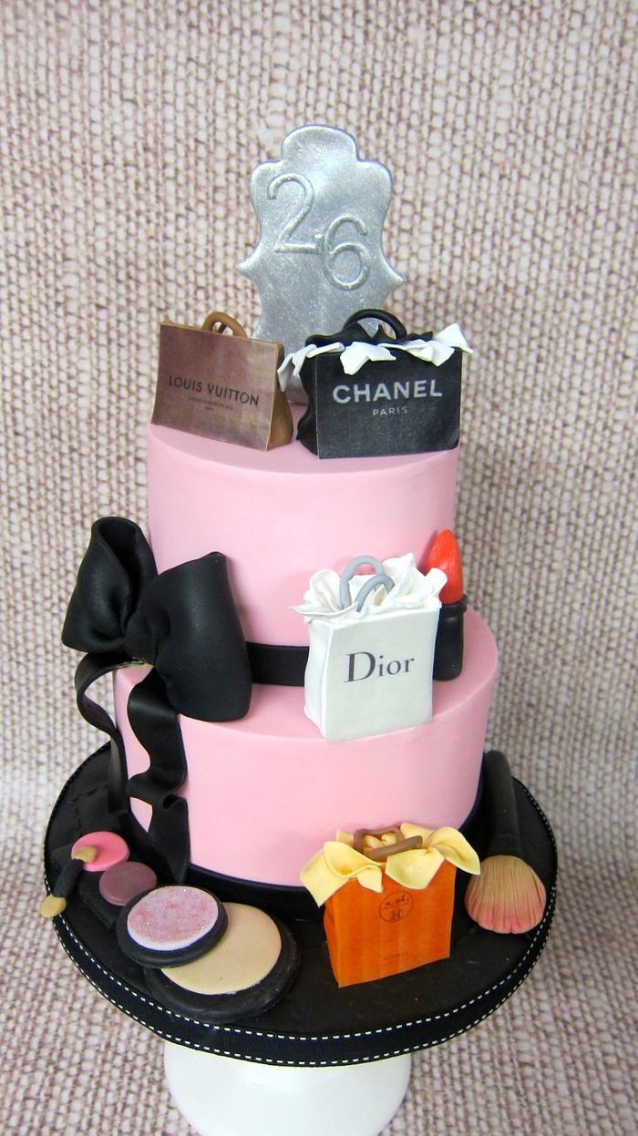Louis Vuitton,Dior & Chanel Cake!!  Birthday cakes for women, Chanel cake,  Cool birthday cakes
