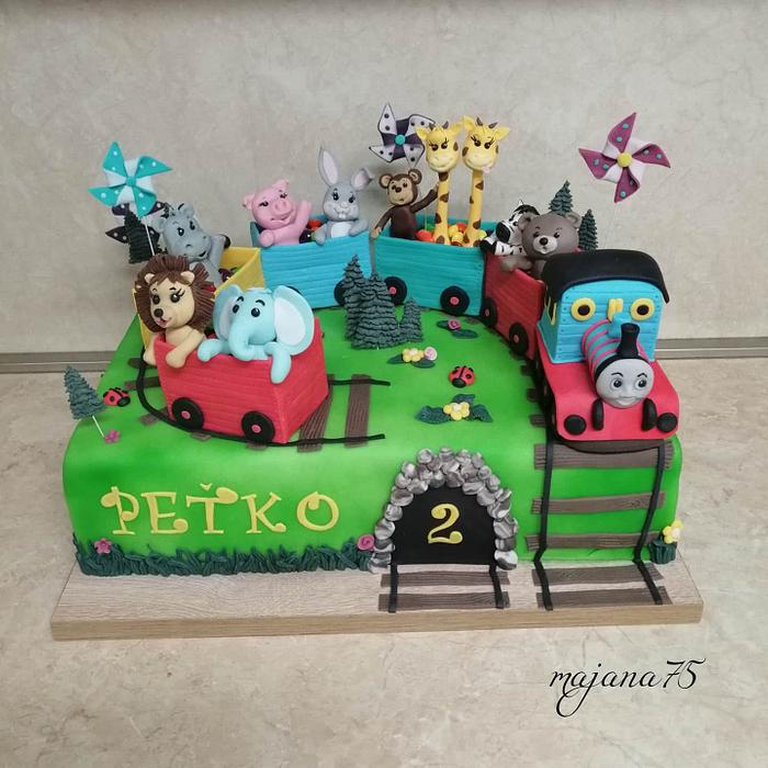 Cake with train and animals 