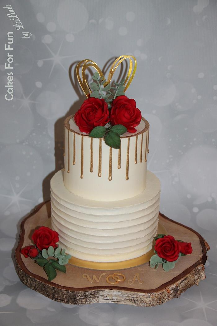 Wedding cake with sugar roses