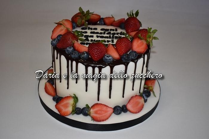 Strawberry chocolate drip cake