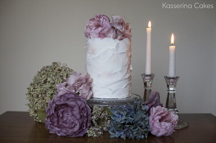 Frilled single tier cake