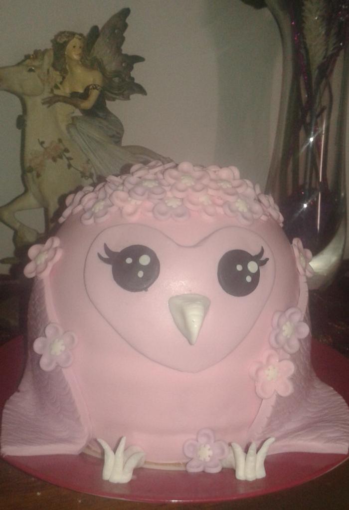 Cute owl themed cake