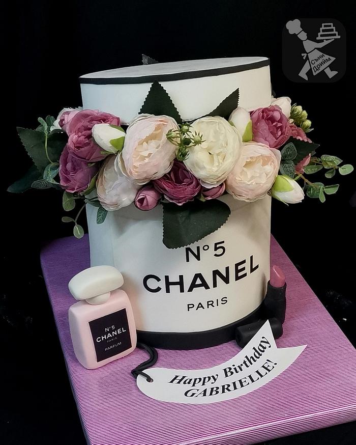 Cake Chanel box