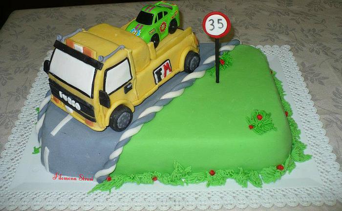 tow truck cake