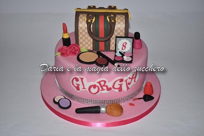 Fashion cake Gucci