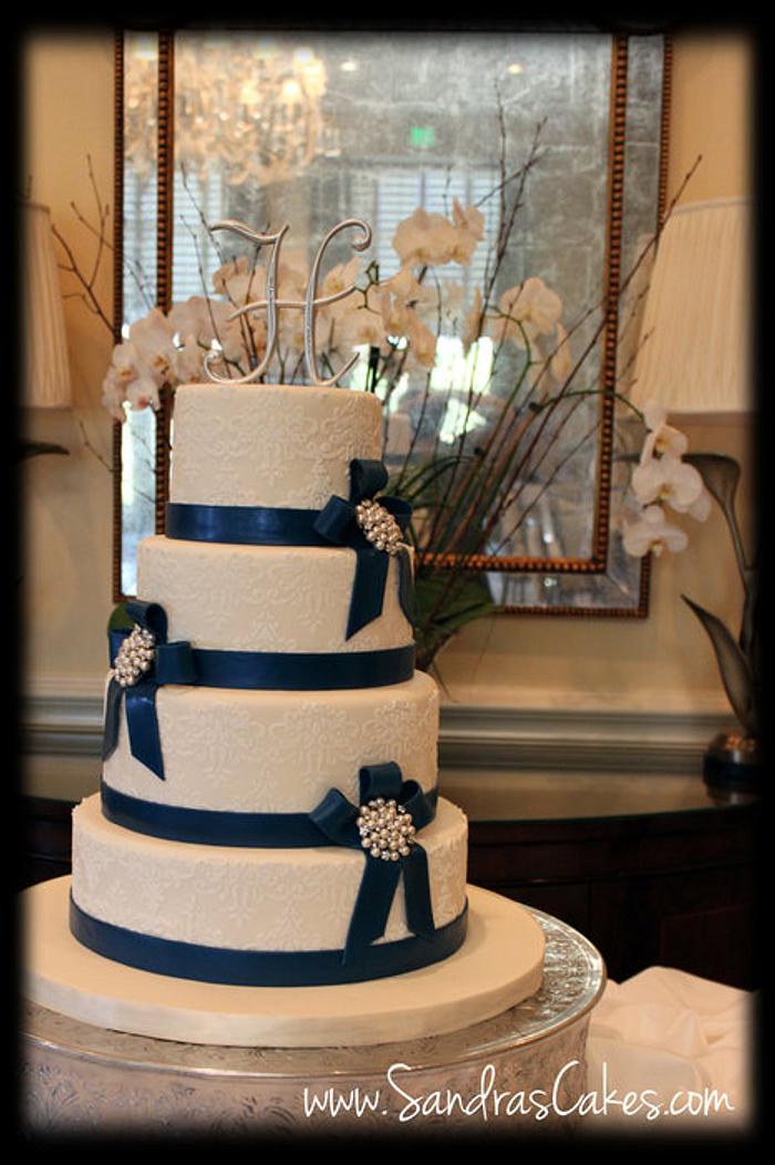 Elegant Wedding CAke