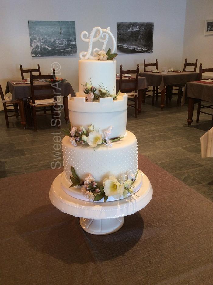  Castel themed wedding cake