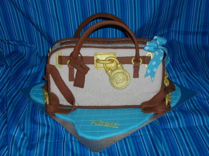 My first handbag cake