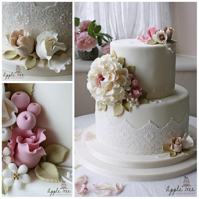 Vintage Simplicity Wedding Cake