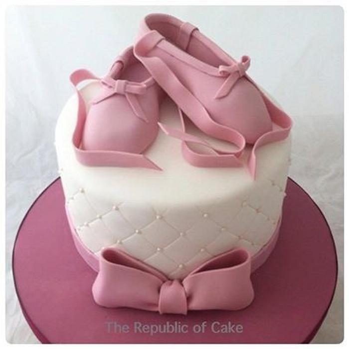 OTC 0338 2Tiers Ballet Shoes Theme Cake