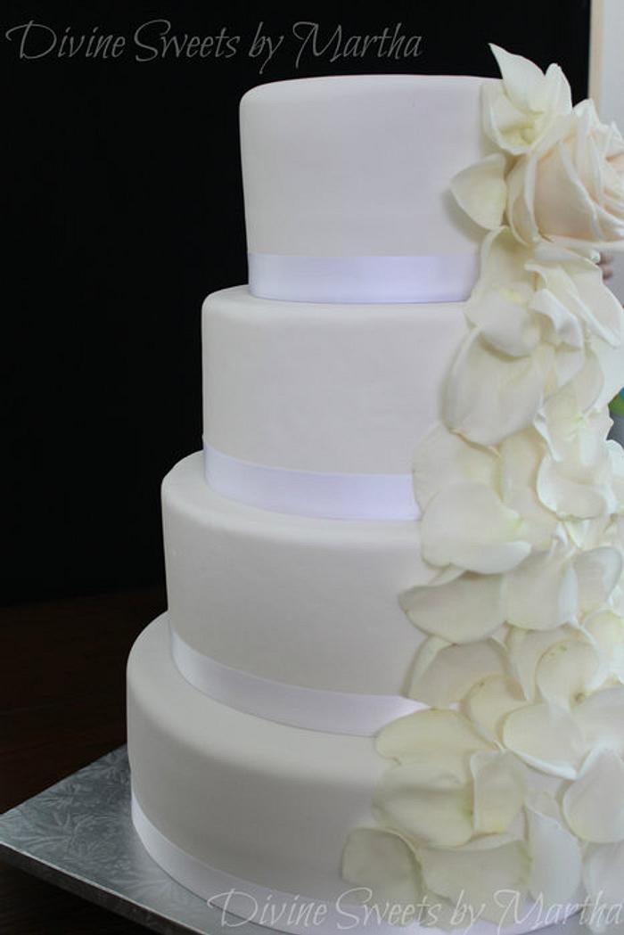 Petal sweet wedding cake