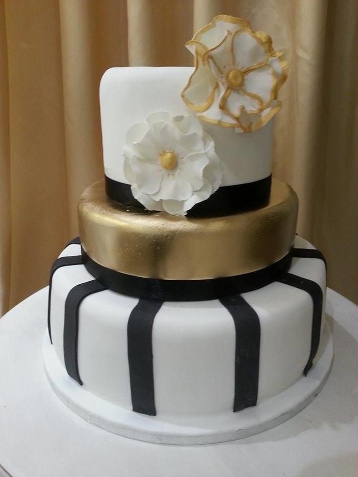 GOLD BLACK AND WHITE WEDDING CAKE