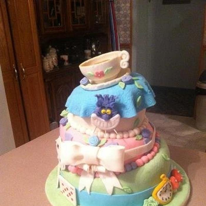 Alice In Wonderland 2 Cake