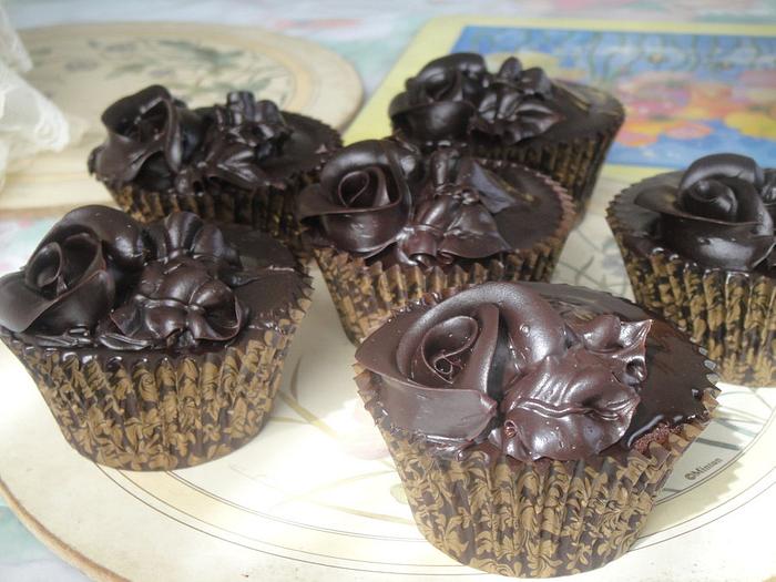 Chocolate Roses Cupcakes