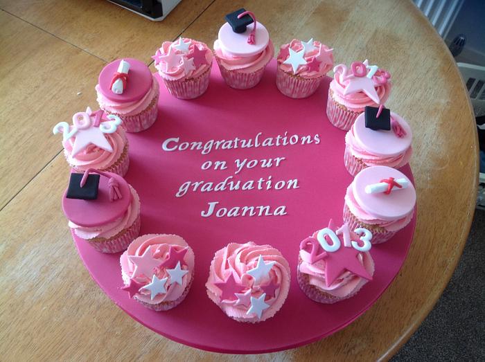 Graduation themed cupcakes 