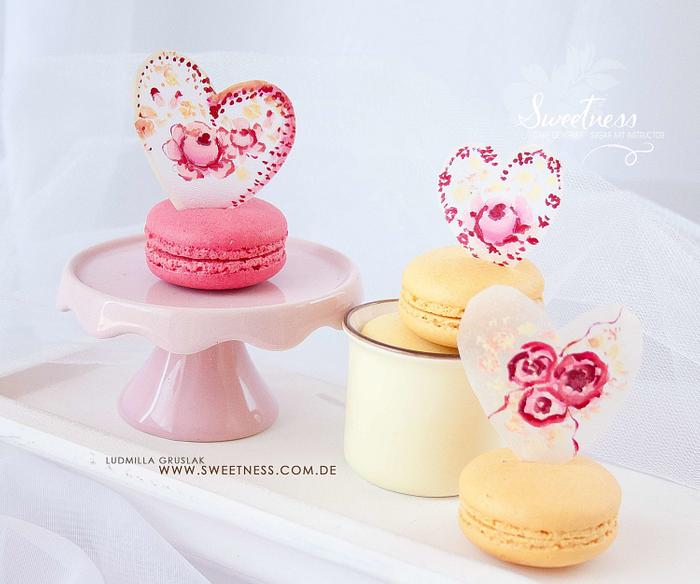 Macarons with translucent painted Topper