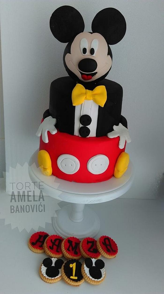 mickey mouse cake and cookies