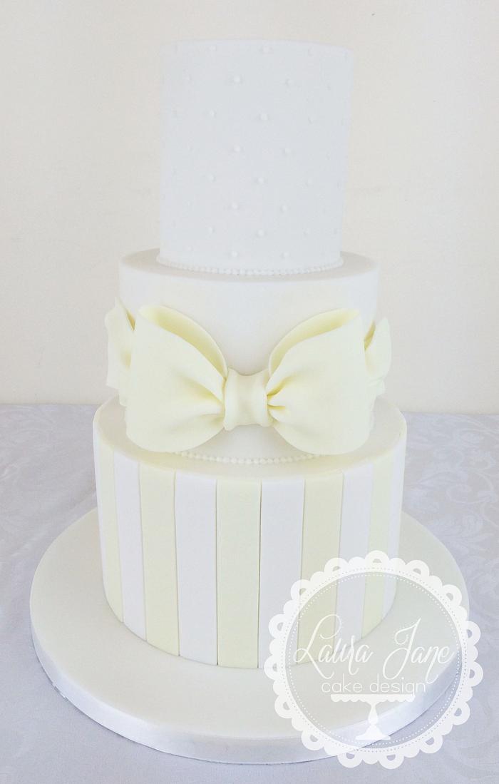 Lemon and ivory Wedding Cake