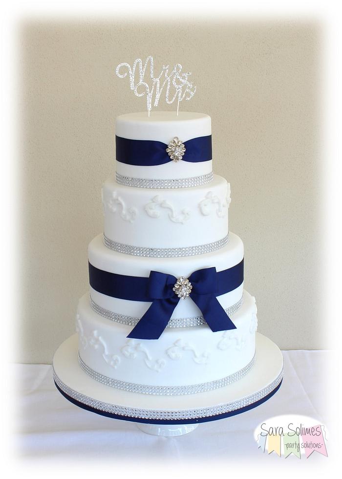 Luxury blue wedding cake