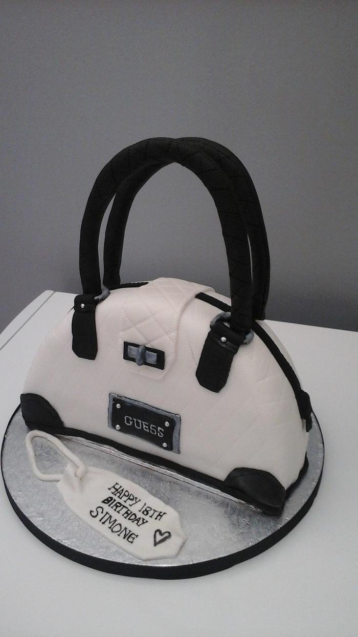 White Guess Purse - clothing & accessories - by owner - apparel sale -  craigslist