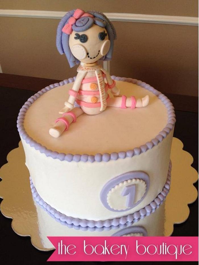 Lalaloopsy doll cake.