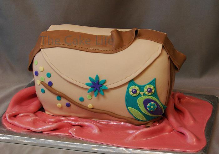 Owl purse cake