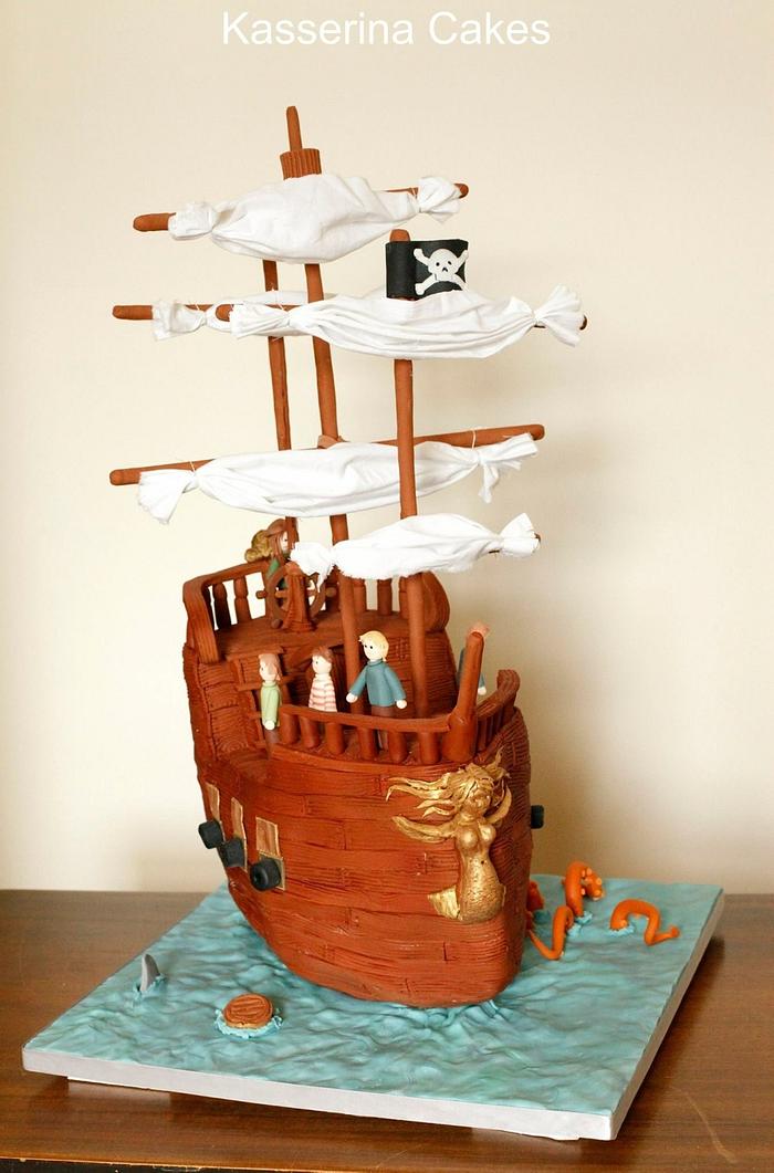 Pirate ship birthday cake