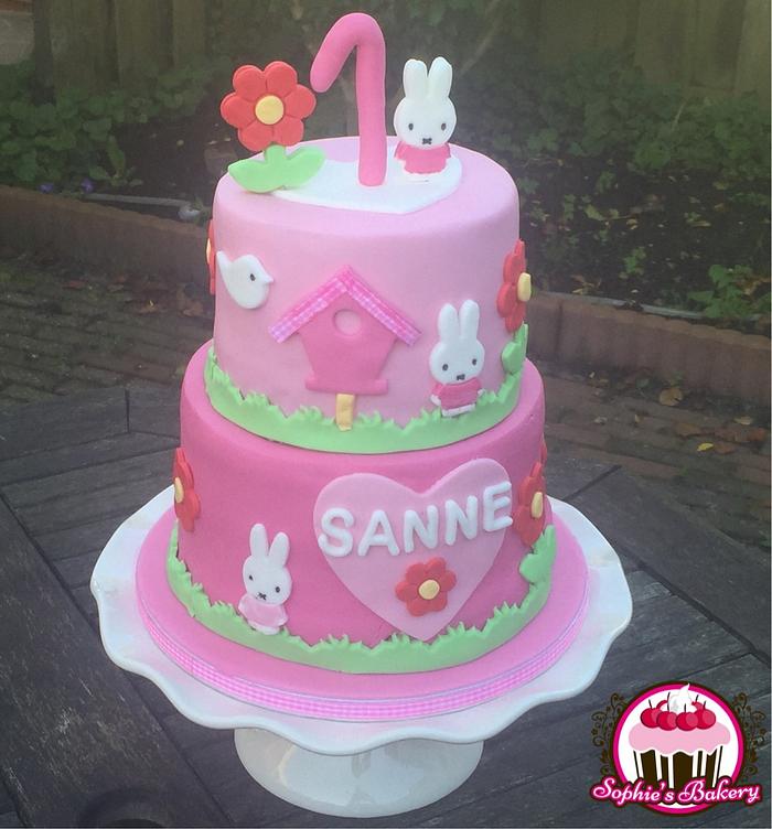 Nijntje/Miffy first birthday cake