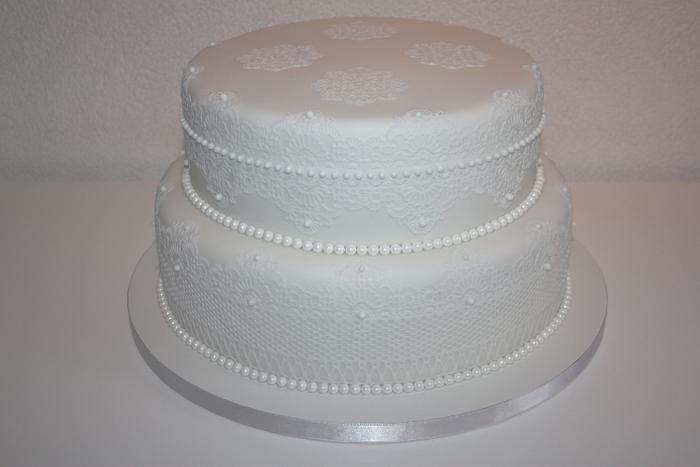 Elegant Vintage Lace Wedding Cake