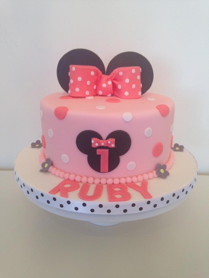 1st Birthday Minnie Mouse cake