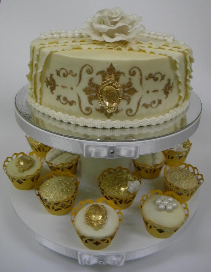Gold cake and cupcakes
