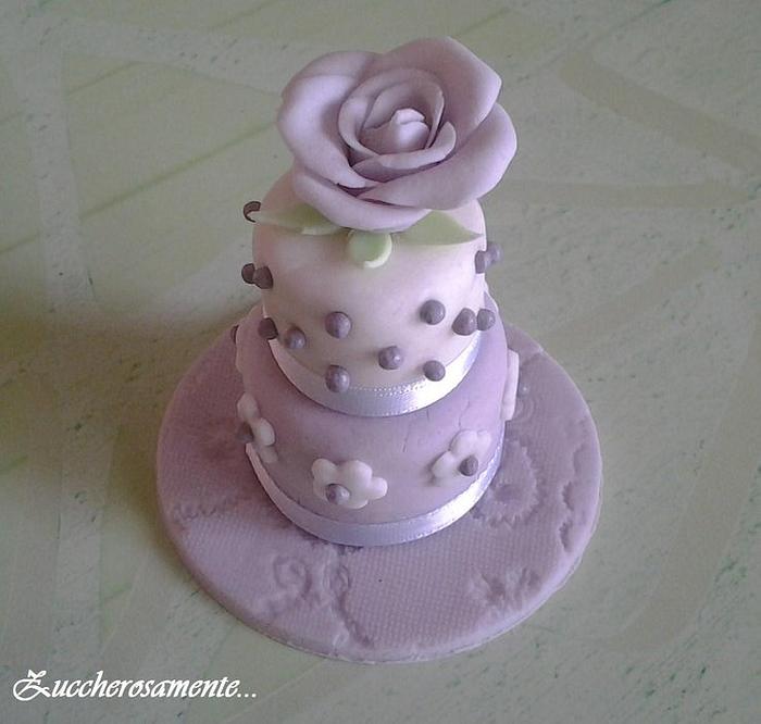 Romantic mini cake