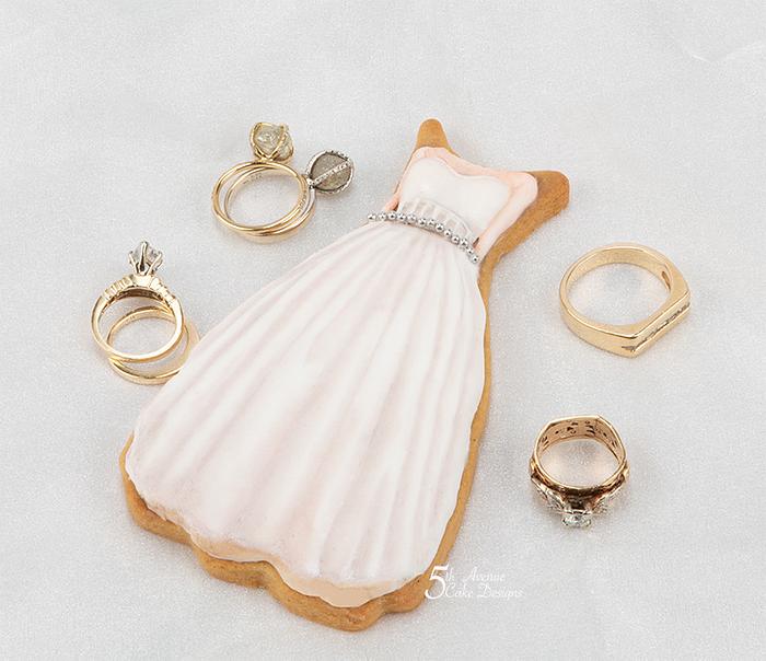 Vintage Modern White Wedding Dress Cookie 💐🌱👒