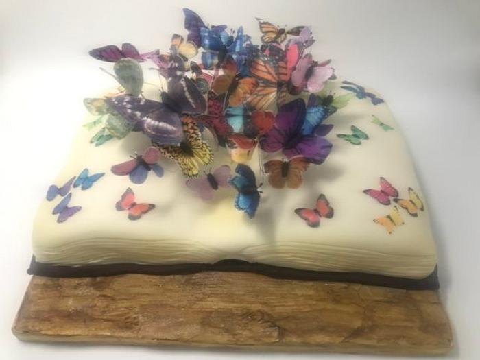 Book &butterflies cake