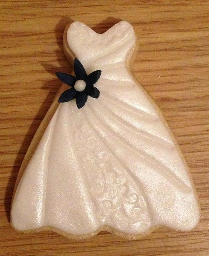Wedding Dress Cookie, love this <3