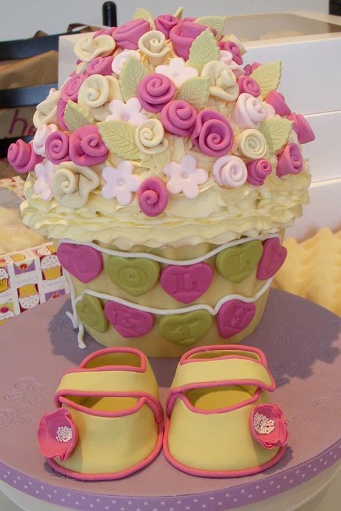 Roses Giant Cupcake