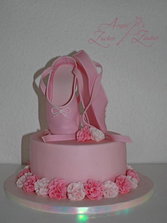 Ballet shoe cake
