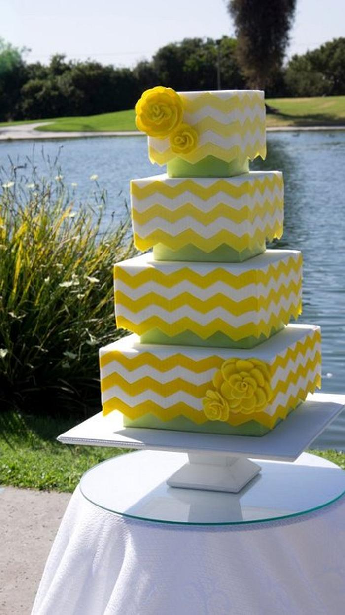Lemon and green wedding cake