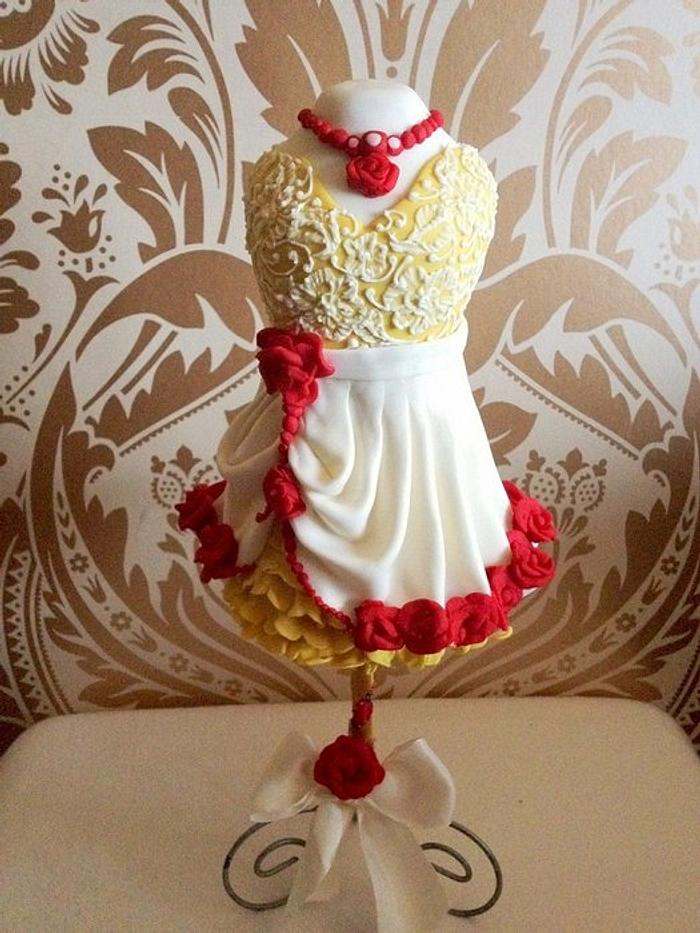 A mannequin dress cake