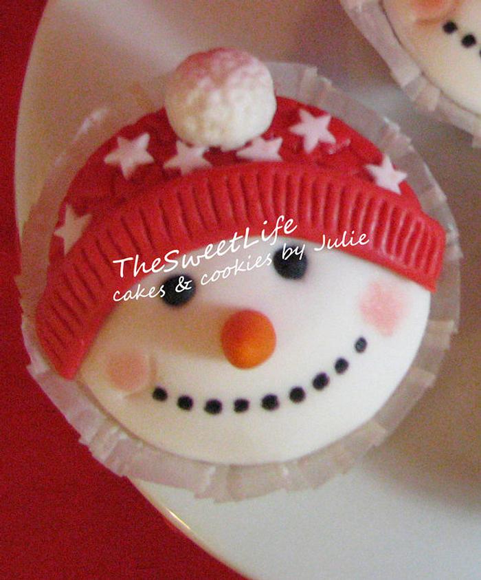Smiling Snowman cupcake toppers
