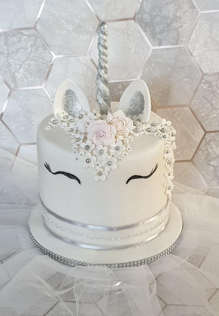 Unicorn silver cake