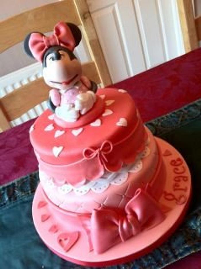 2 tier Minnie mouse cake