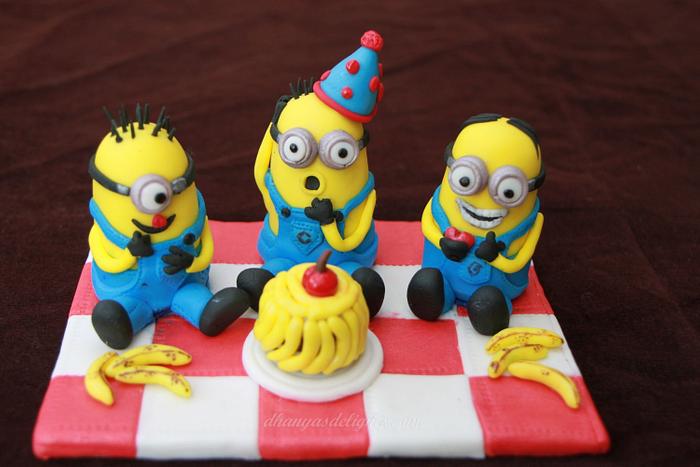 Minion Party Cake