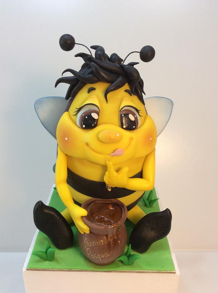  Greedy bee ( collection Easter 2019)