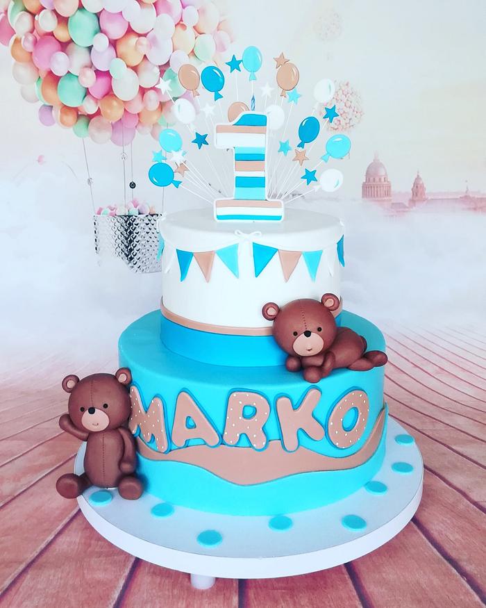 Sweet bear cake