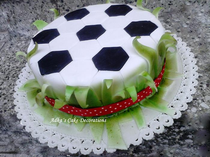 futbool cake 